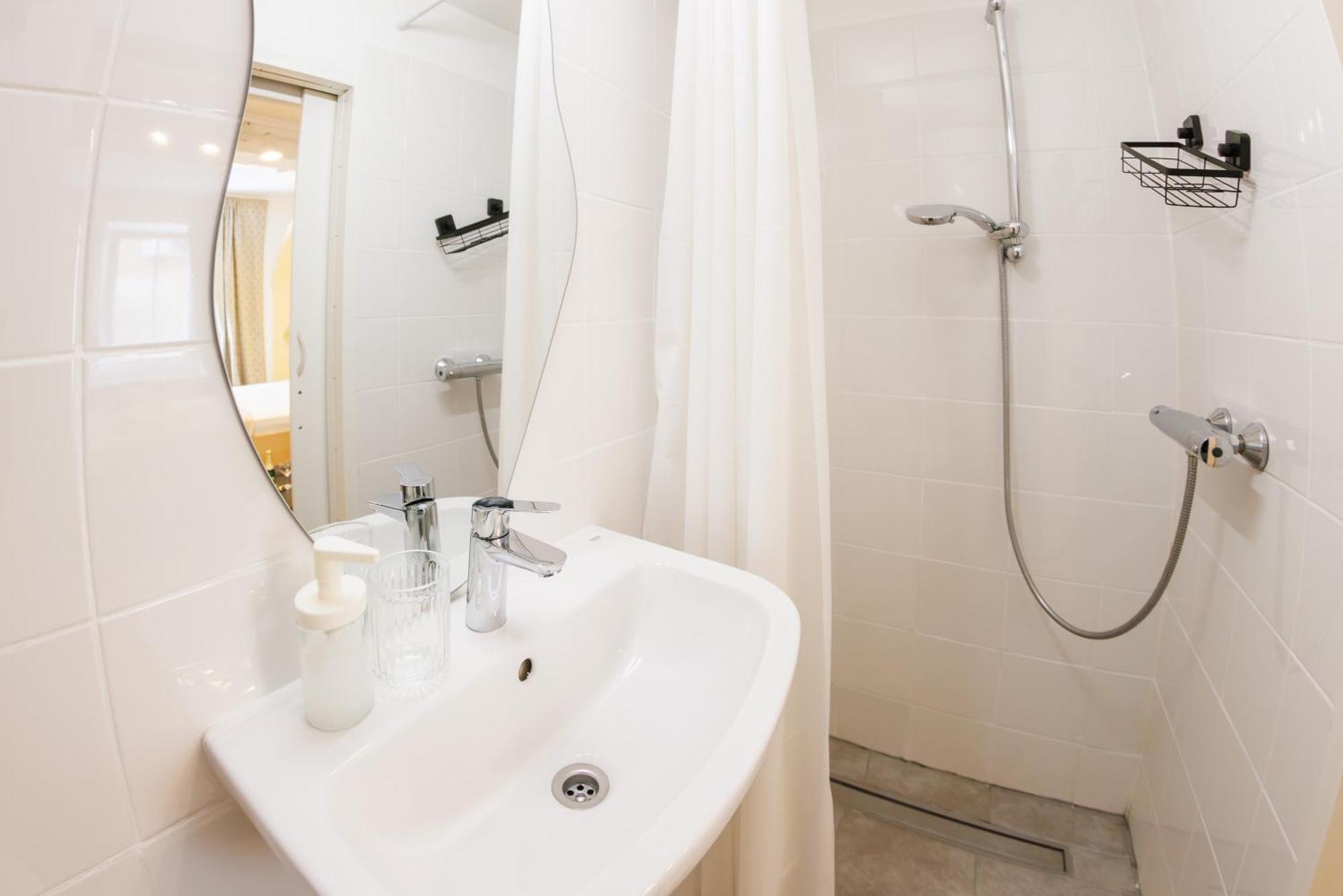 Plutus Apartments And Rooms With Free Parking Koper Dış mekan fotoğraf